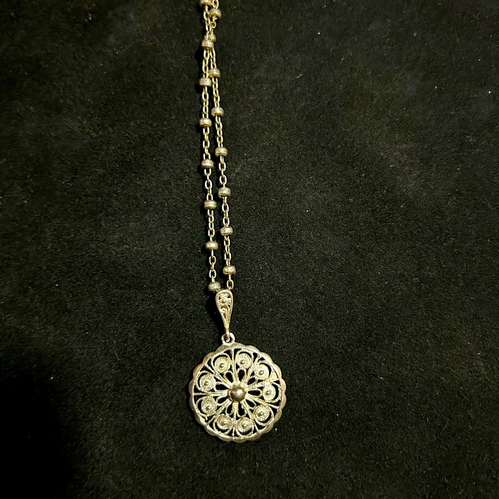 Beautiful Filigree Pendant on a Unique Chain